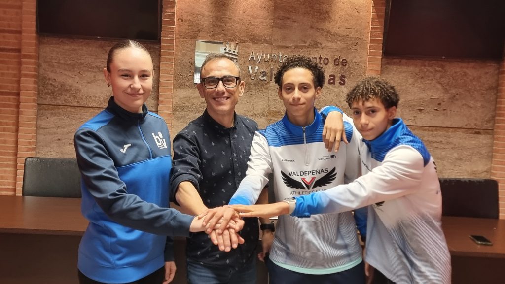 Valdepeñas beca a 105 deportistas locales con una bolsa de 15.000 euros