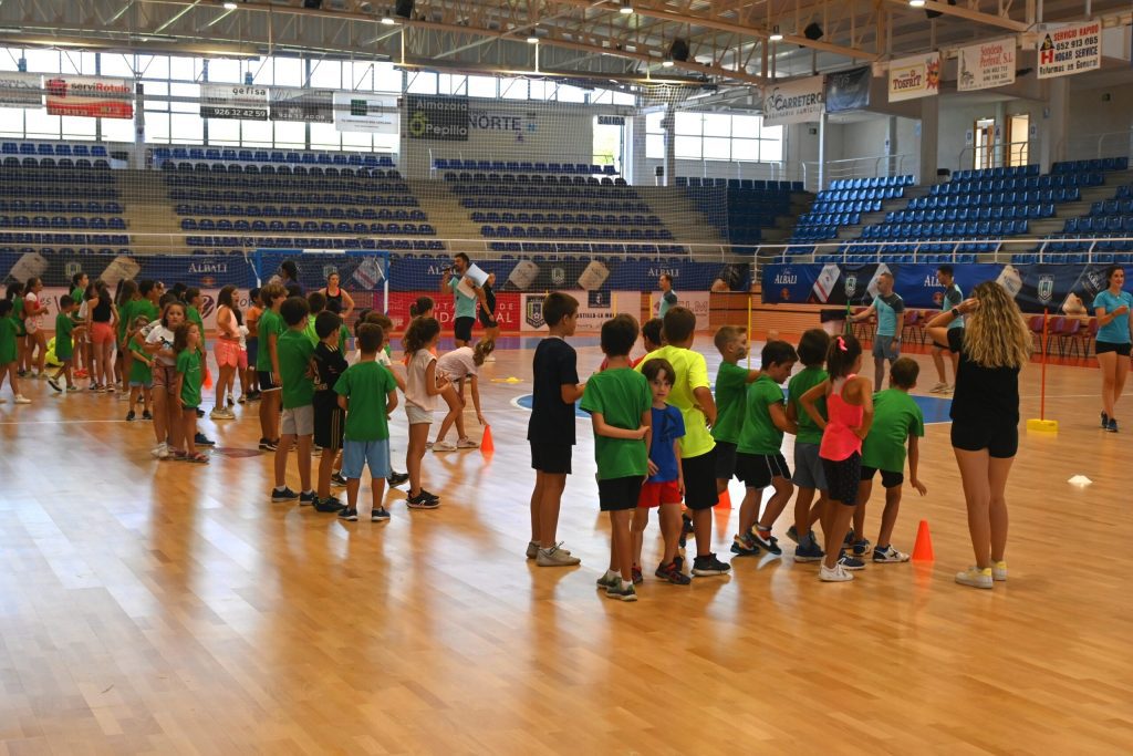 Los Campus Polideportivos de Valdepeñas abren este martes día 10 las inscripciones