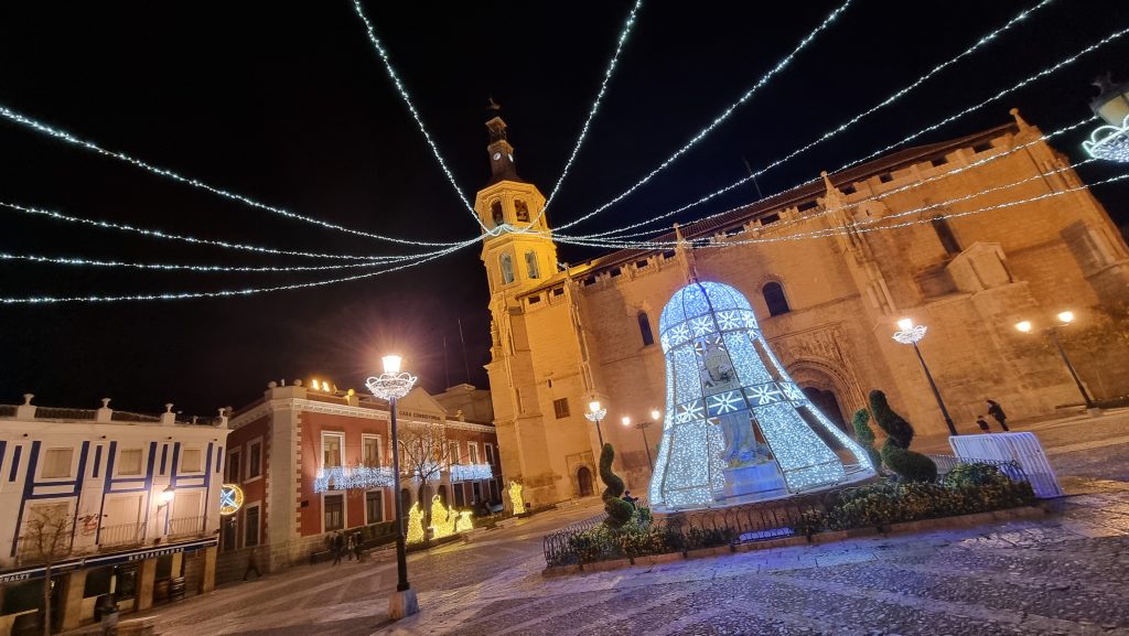 Valdepeñas encenderá su iluminación navideña el 27 de noviembre para impulsar el comercio local